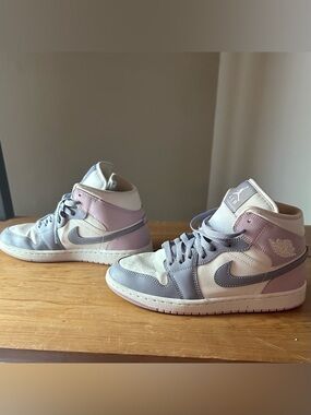 Nike Air Jordan 1 Mid Pastel Purple Pink White Women’s Size 8.5